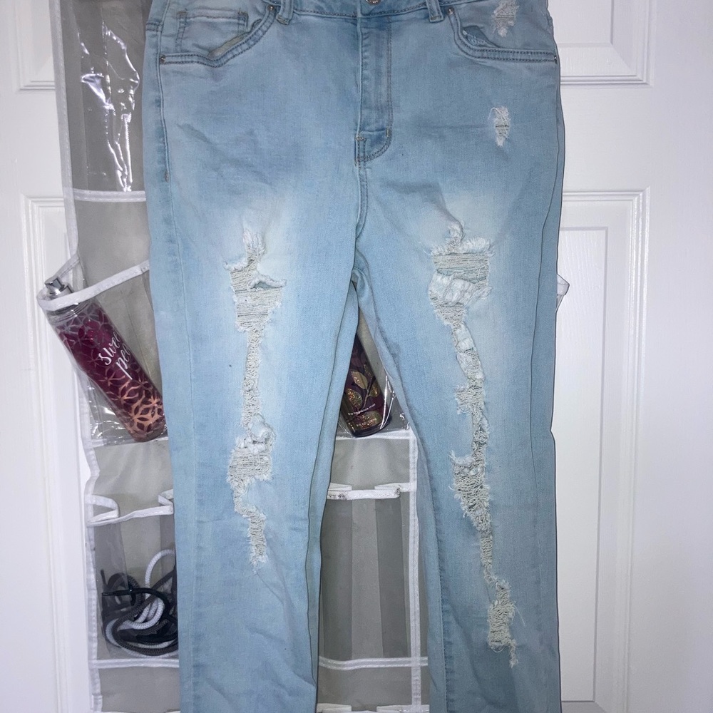 Jeans - Picture 2 of 4